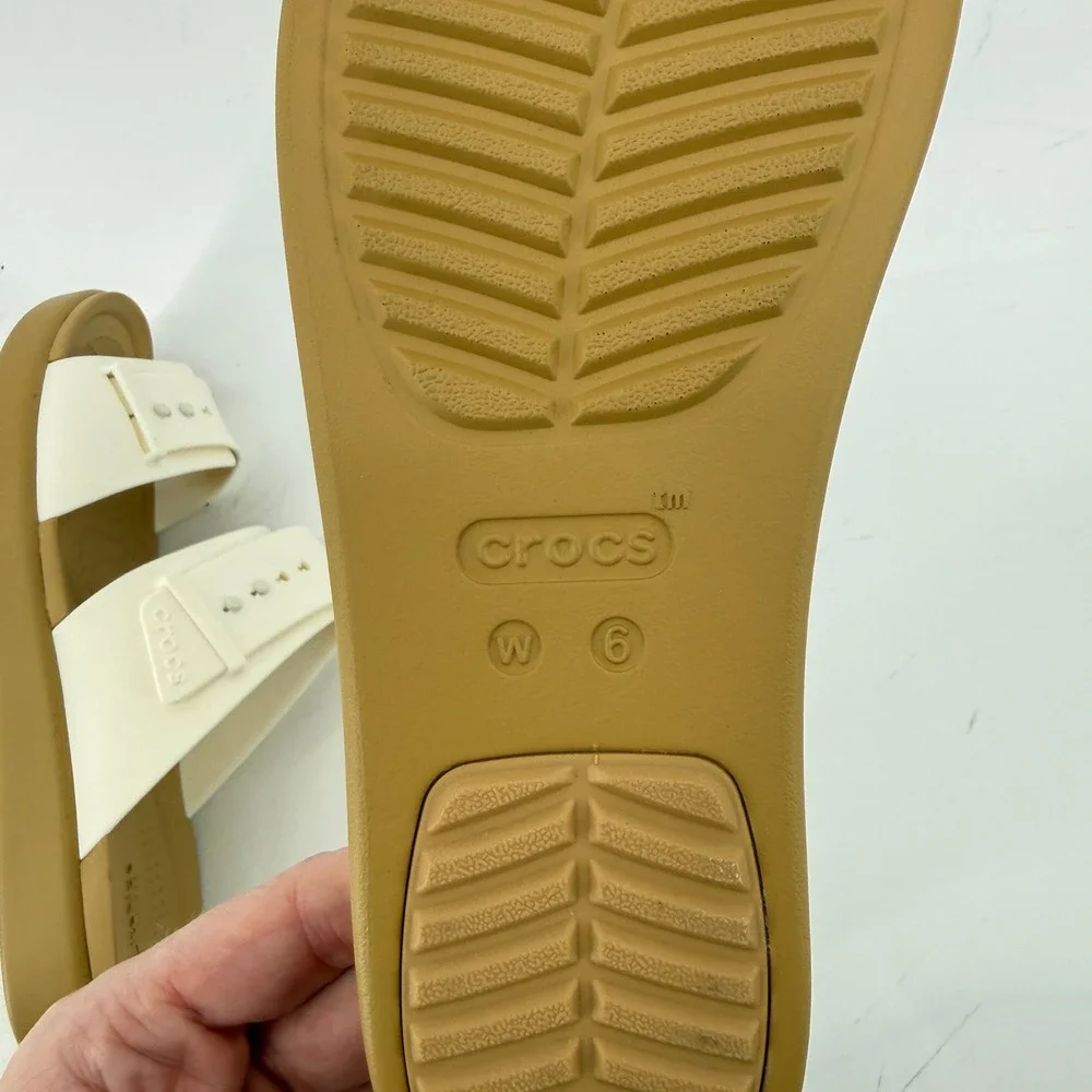 Crocs Brooklyn Buckle Low Wedge Sandal White Tan Women 6 Slip On Flip Flop New